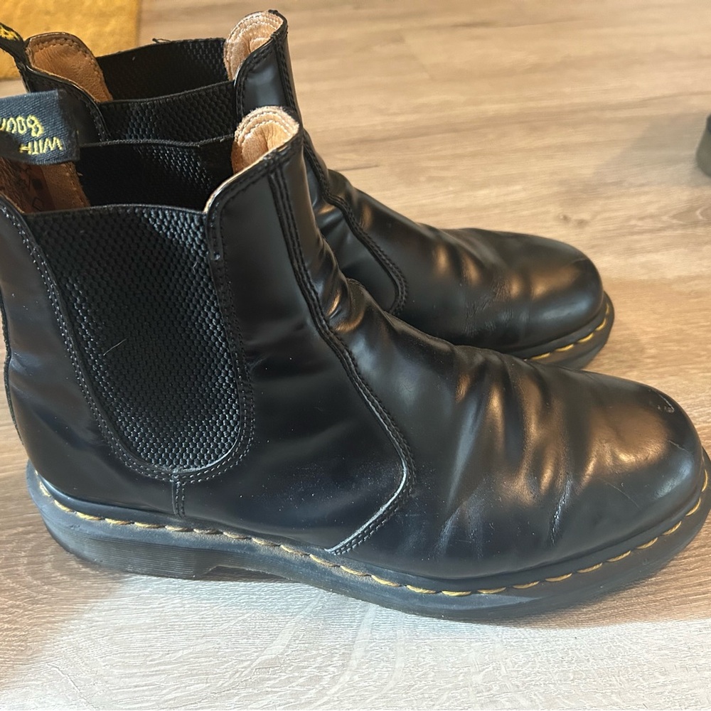 Dr. Martens Chelsea boots